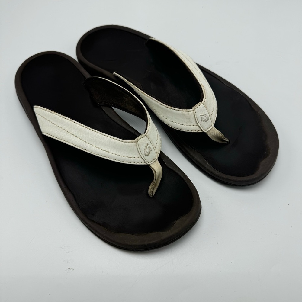 Olukai Ohana White Sandal Flip Flop Size 8 Women’s Beach Shoe